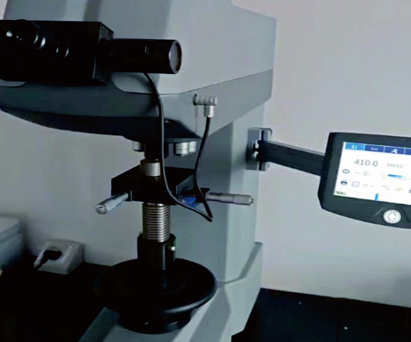 Surface and dimensional inspection equipment