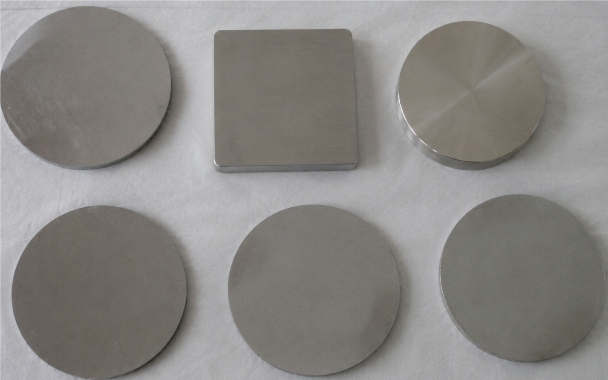 CAD/CAM titanium milling blanks for dental laboratories