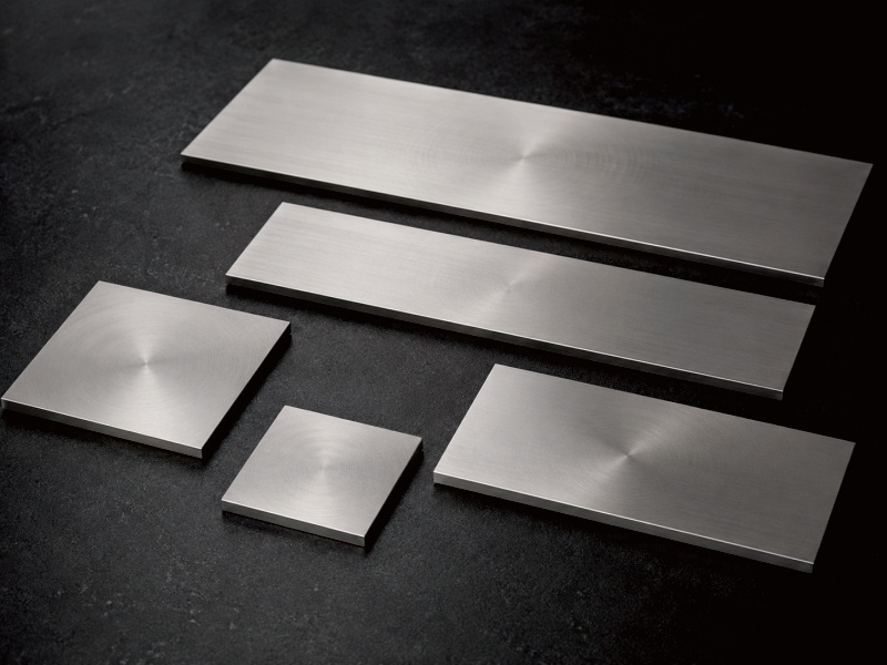 Planar titanium sputtering target