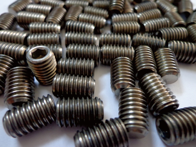 DIN913 titanium socket set screw with flat point