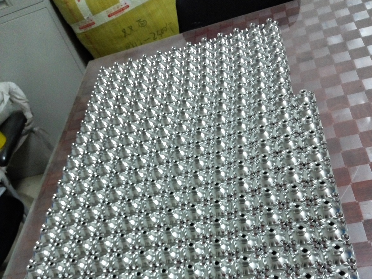 4-hole male pyramid adapters for lower limb prosthetic components