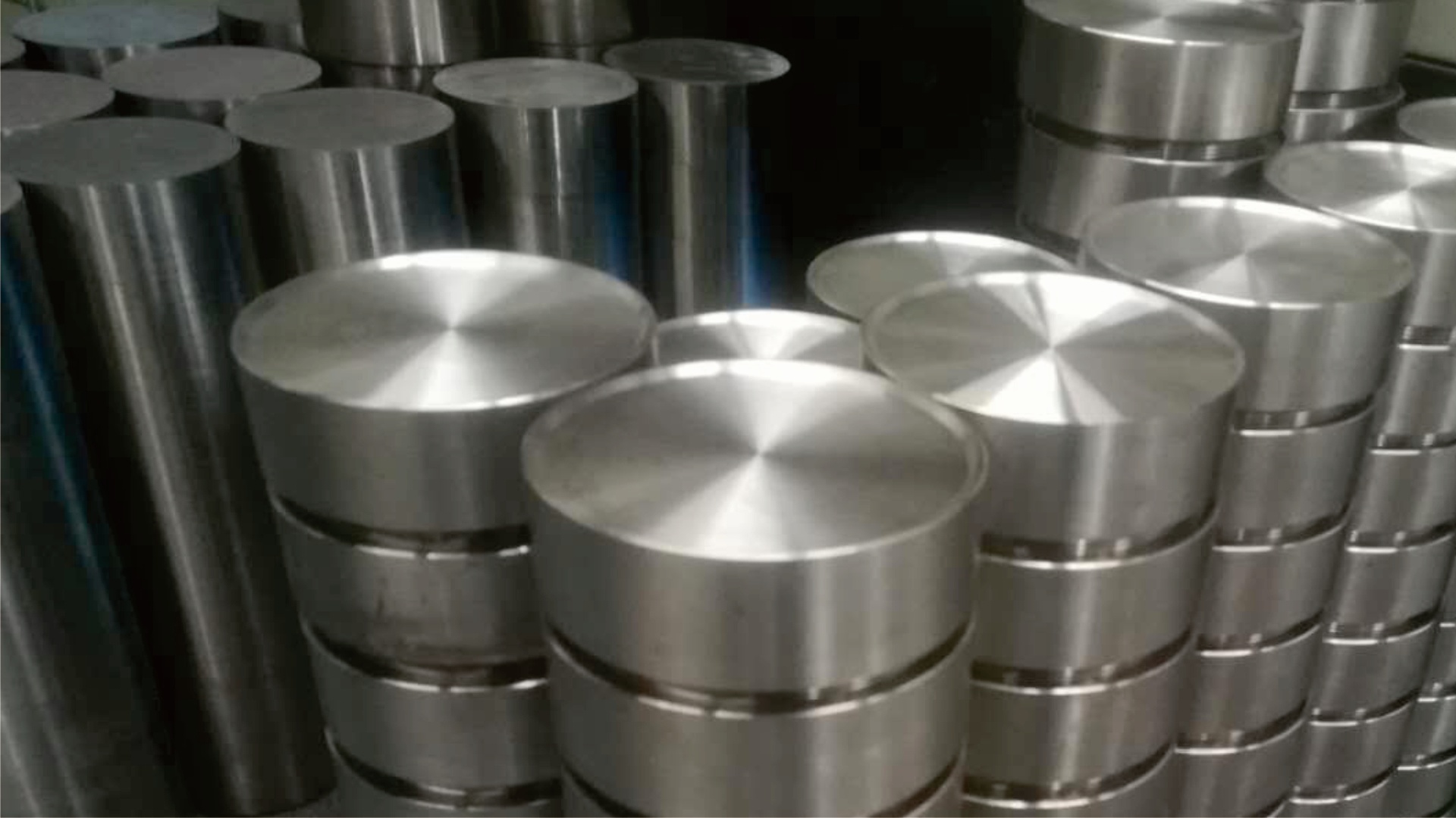 Titanium Sputtering Targets for PVD Coating: Custom Sizes and Material Notes