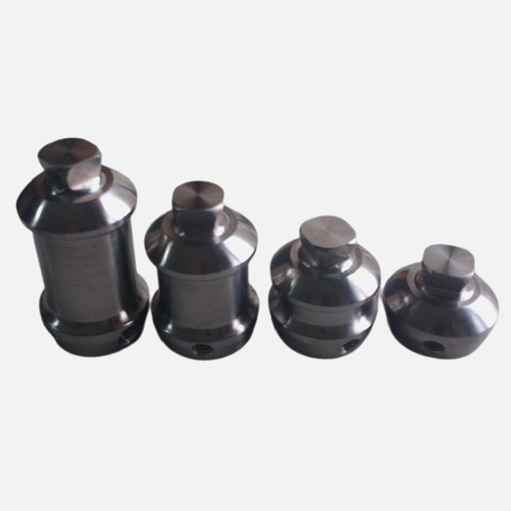 Double Ended Adapter with Pyramid