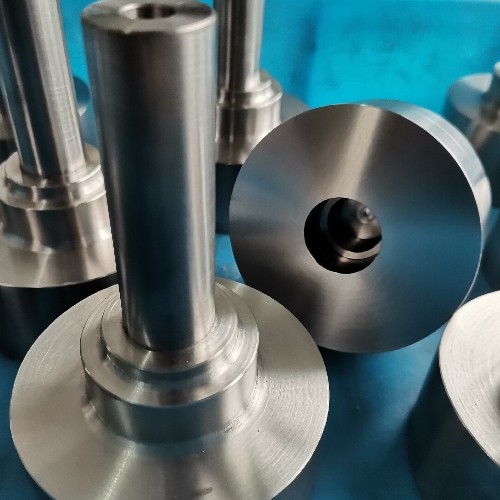 Titanium CNC Turned Shaft Component·