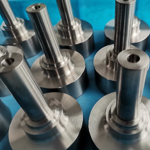 Titanium CNC Turned Shaft Component·